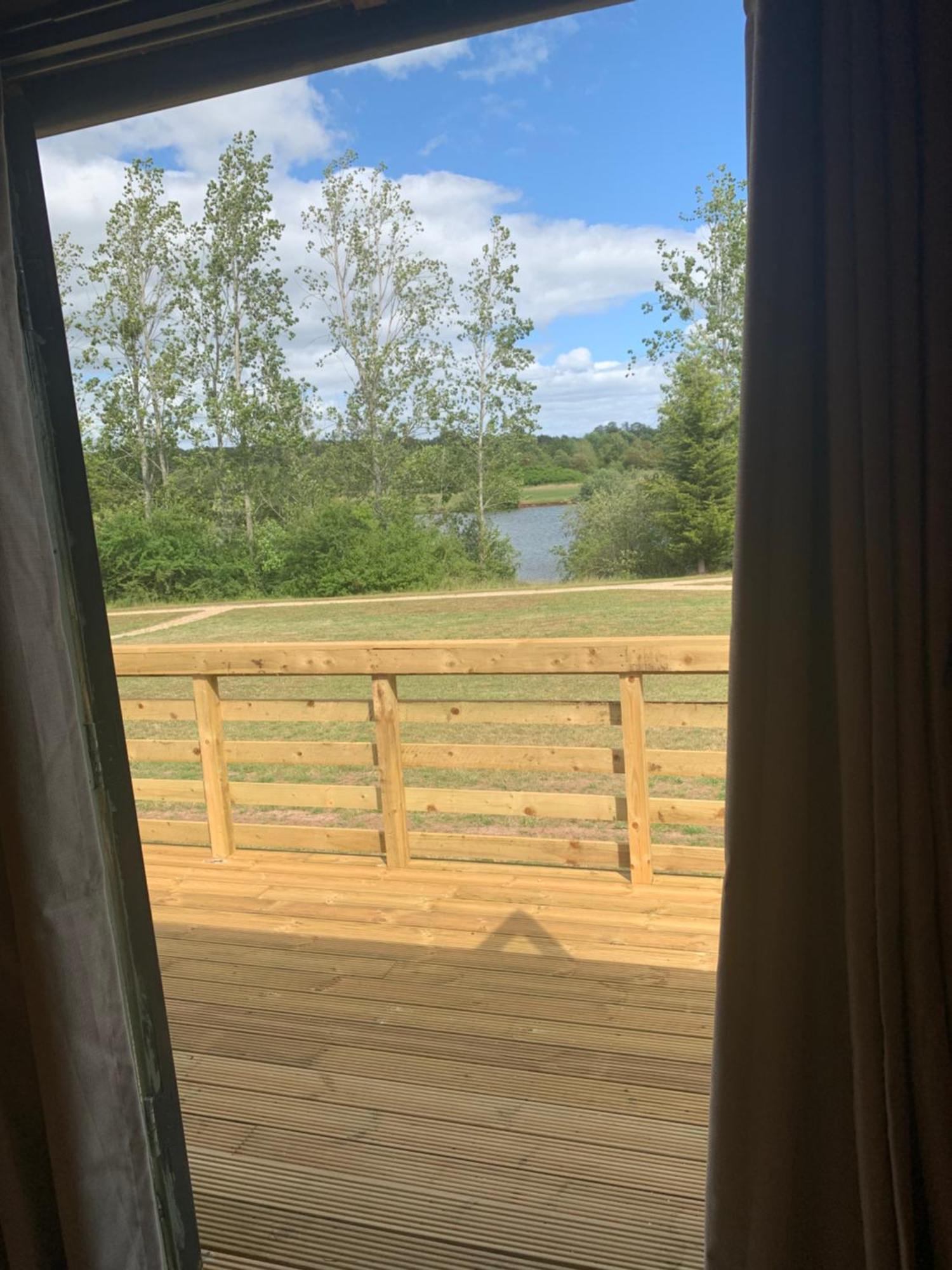 'Swan' Lakeview Lodge Bishampton Kültér fotó